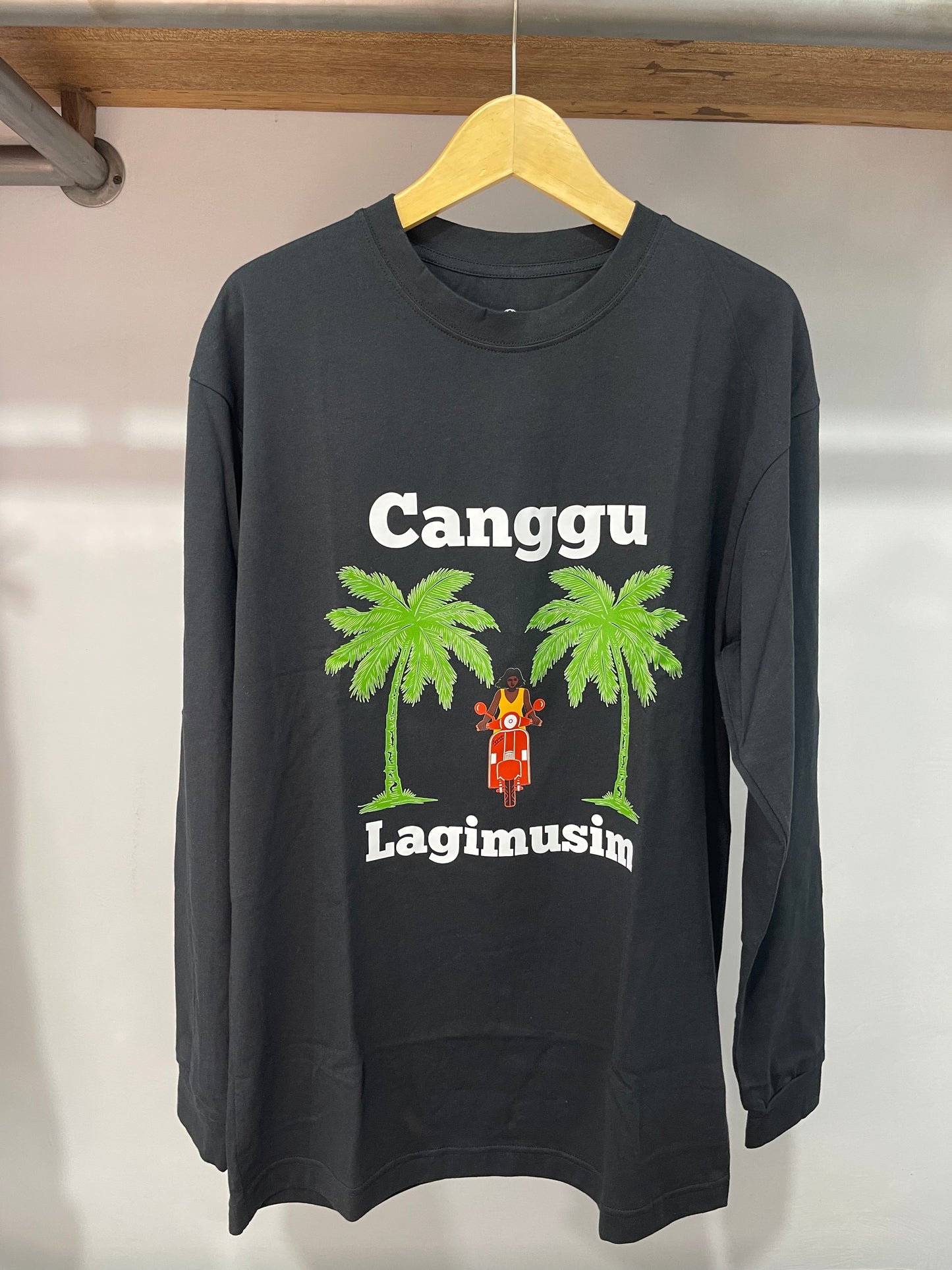 Long-sleeve T-shirt & boxing shorts
