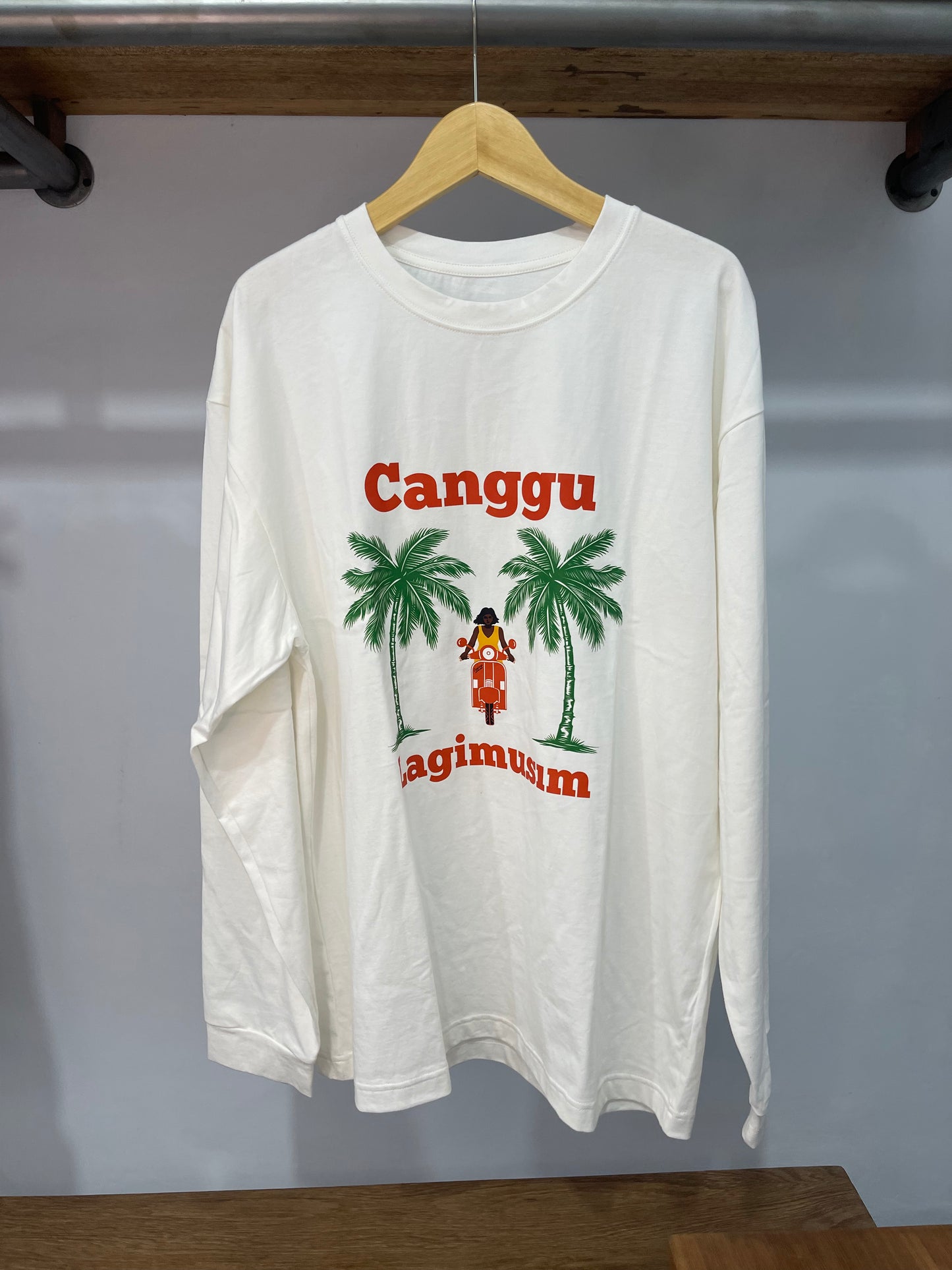 Long-sleeve T-shirt & boxing shorts